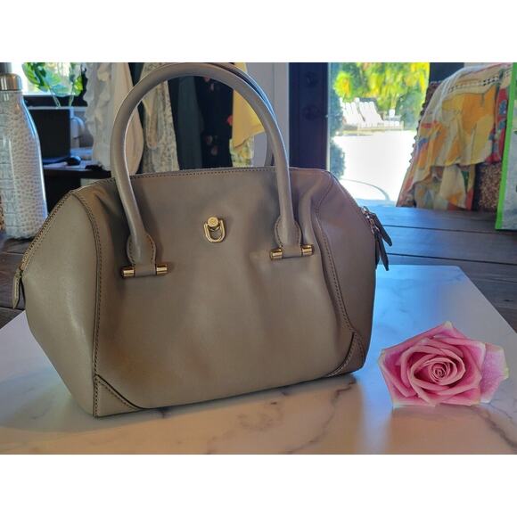 Tory Burch Handbag Light Gray Leather Gold Hardware Logo Shoulder Satchel Purse - Picture 11 of 11